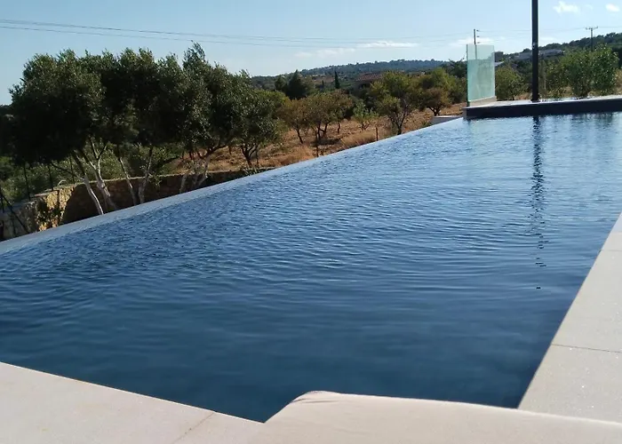Vila Mentoros Karavádhos