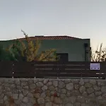 Βίλα Mentoros *