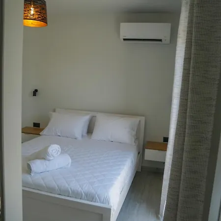 Mentoros * Karavádhos